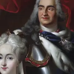 Portret pary królewskiej. Król August II Mocny w zbroi i peruce, obok królowa. Ciekawostki o władcy.