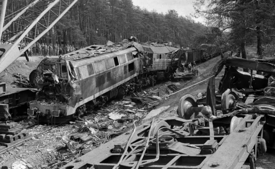 Największa katastrofa kolejowa świata? Historia tragedii w Peraliya